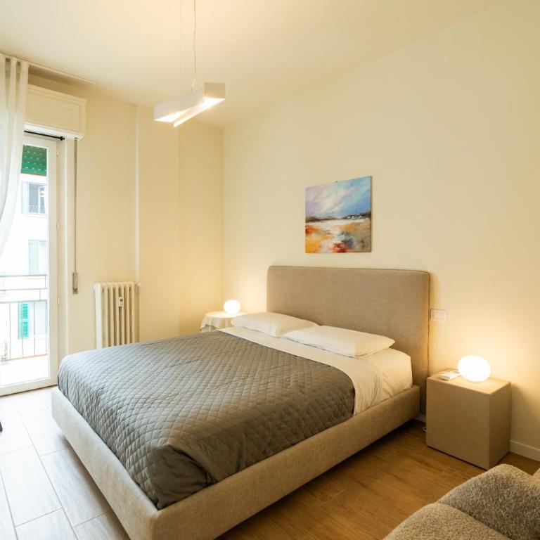 Ampia residenza Filippini a pochi passi dall'Arena - Domus Verona - Appartamento Deluxe con 2 Camere da Letto e Balcone - 6