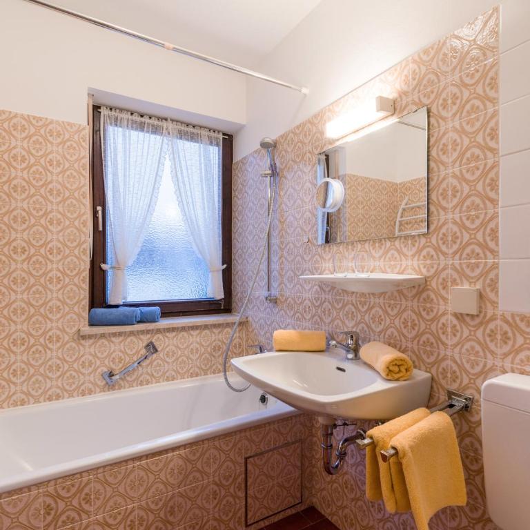 Chiemgau Comfort D4 Ferienwohnanlage Oberaudorf mit Sauna - Apartment - 3