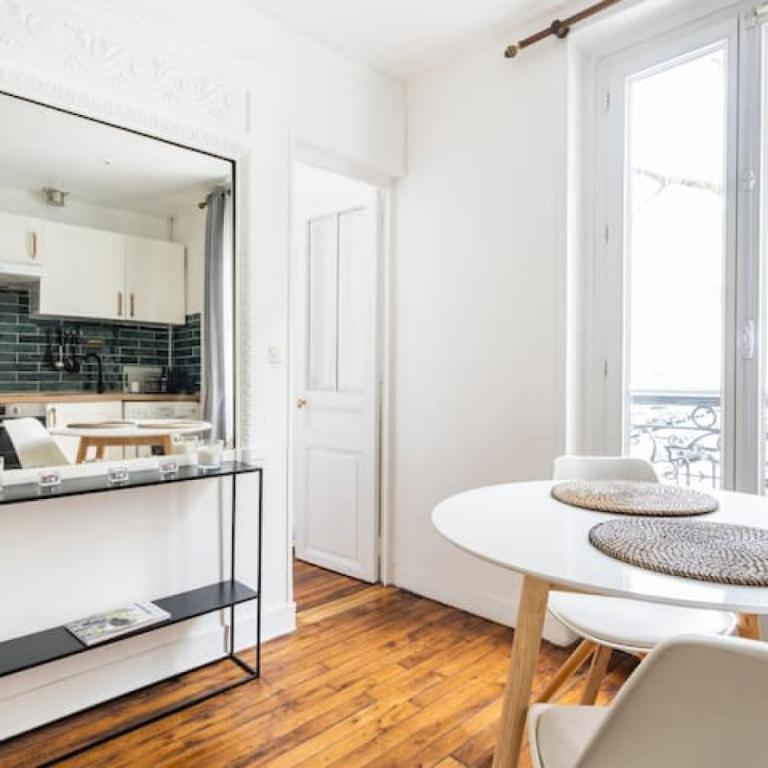 Cocoon in the heart of Batignolles | By Airnest - Appartement - 4