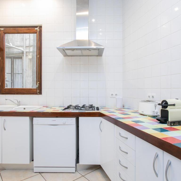 Canela Homes BARCELONA GÒTIC - Three-Bedroom Apartment - 5