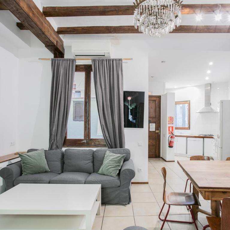 Canela Homes BARCELONA GÒTIC - Three-Bedroom Apartment - 14