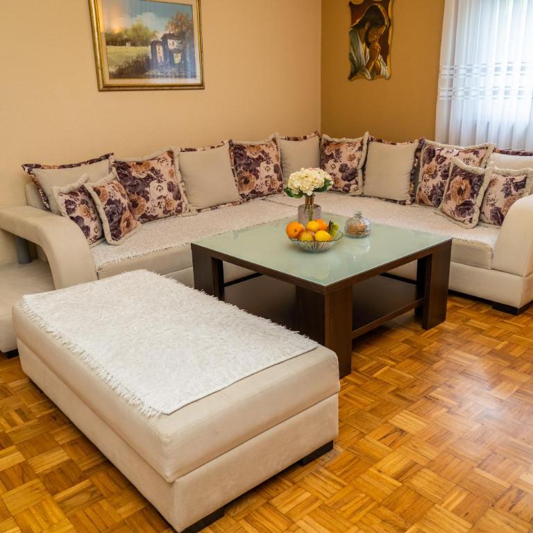 Holiday Home IFI - Six-Bedroom House - 39