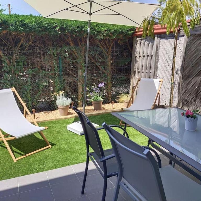 Jolie maison paisible, avec jardinet et parking - Appartement 2 Chambres - 4