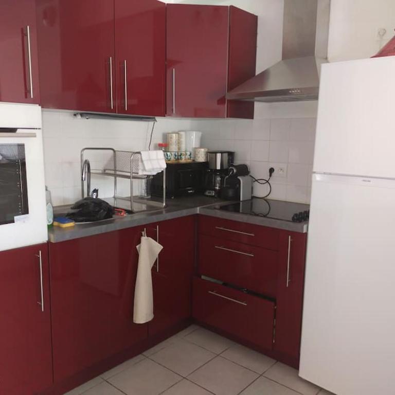 Jolie maison paisible, avec jardinet et parking - Appartement 2 Chambres - 9