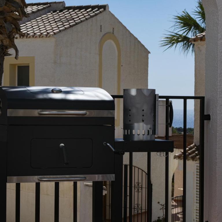 Casa Flora Bungalow con piscinas en Calp - Three-Bedroom Apartment - 53