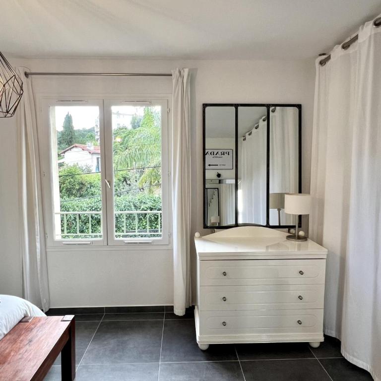 Maison de charme idéalement située - Appartement 2 Chambres - 11