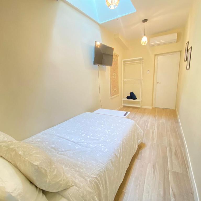 ESTUDIOS GRAN VÍA - Double Room - 12