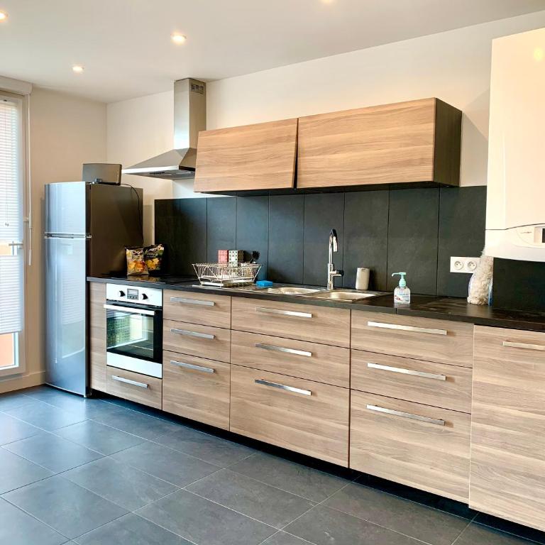 Apt Val d'Europe - 10 min de Disney - Parking - Apartment - 4