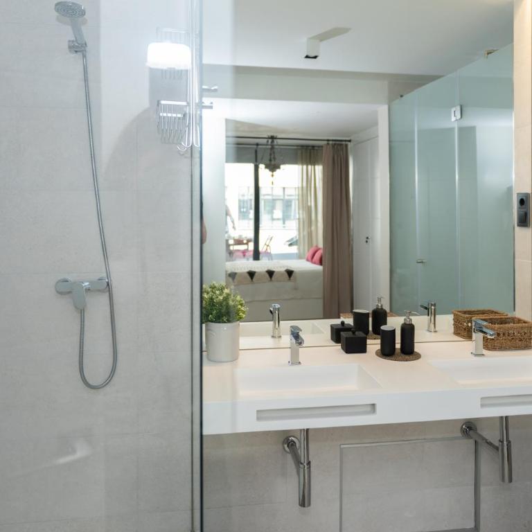 Terraza de La Magdalena luxury - Two-Bedroom Superior Apartment - 41