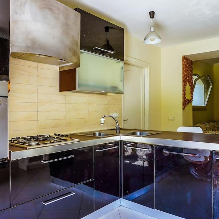 Appartamento in villa con ampio giardino - Appartamento con 2 Camere da Letto - 12