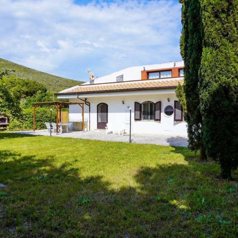 Appartamento in villa con ampio giardino - Appartamento con 2 Camere da Letto - 25