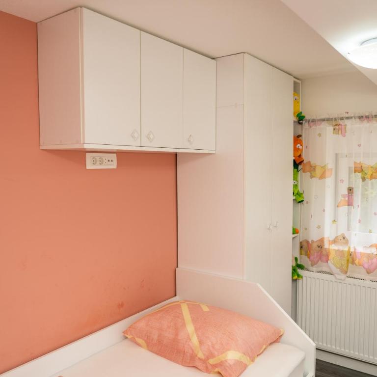 Holiday Home IFI - Six-Bedroom House - 74