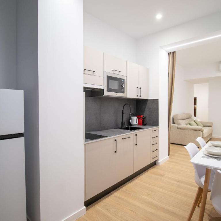 BedTime Suites by Concept Flats - Studio with Terrace - 16
