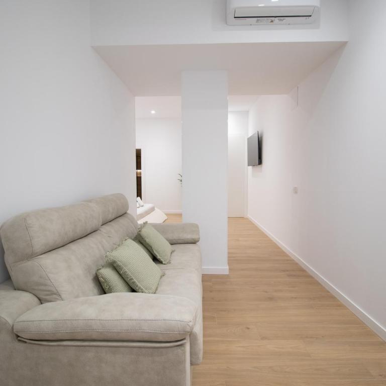 BedTime Suites by Concept Flats - Studio with Terrace - 12