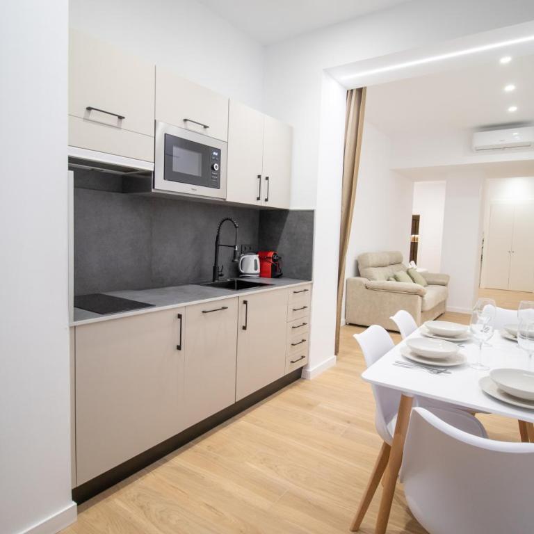 BedTime Suites by Concept Flats - Studio with Terrace - 42