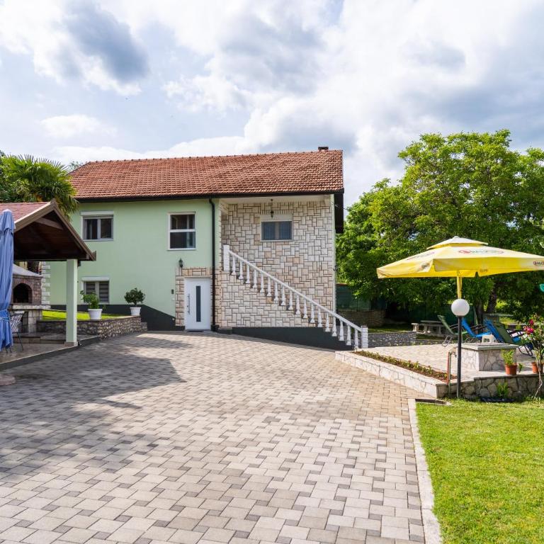 Holiday Home IFI - Six-Bedroom House - 81