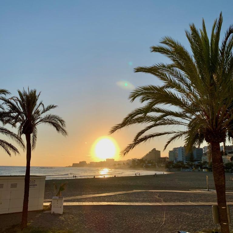 Amplia terraza con maravillosas vistas muy cerca de la playa - Apartamento de 1 dormitorio - 33