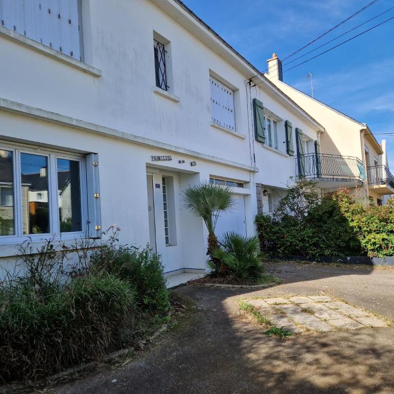 Maison 6 chambres Saint Nazaire 5 min de la mer - Villa - 3