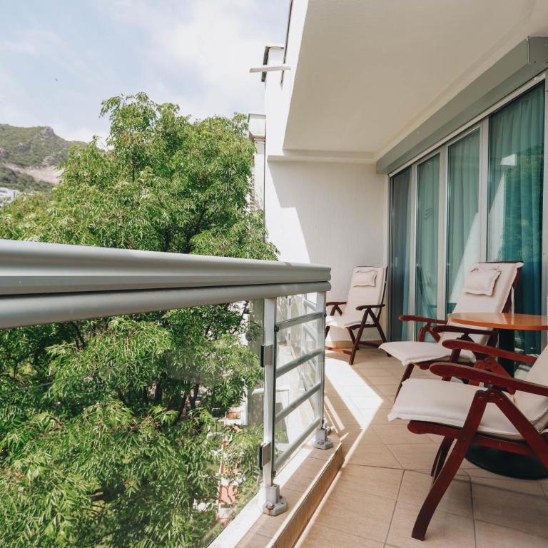Hotel Montenegro - Apartman - 8