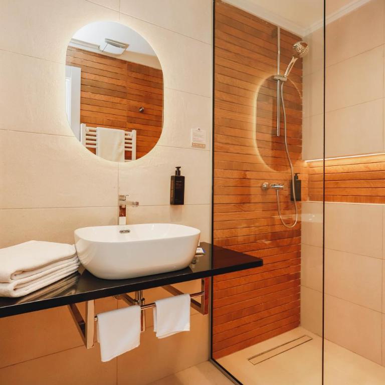 Hotel Montenegro - Apartman - 7