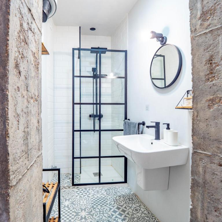 Pleno centro. Acogedor y con diseño. - Apartamento con balcón - 24