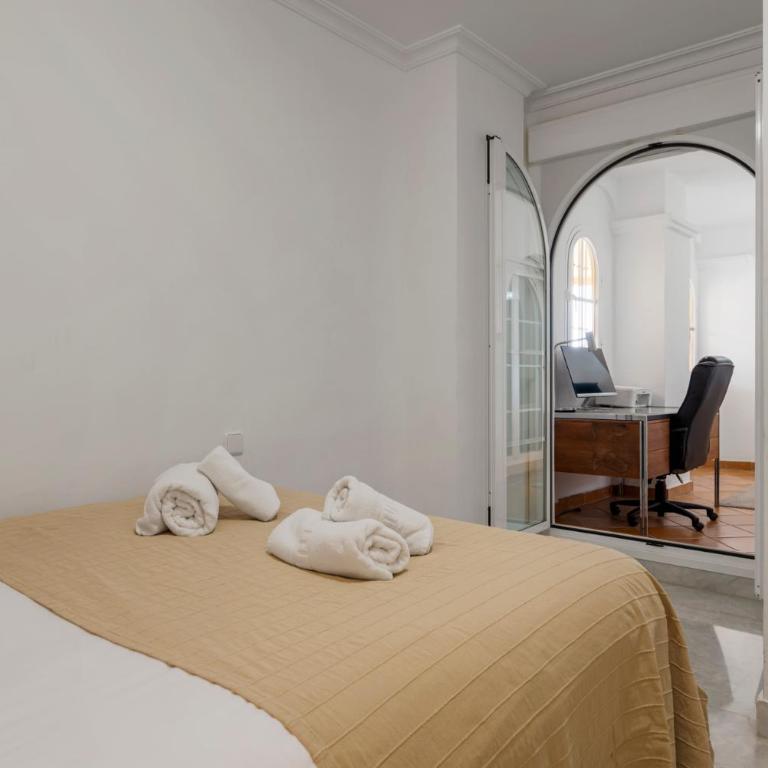 Duplex in Puerto Banus by Costarentals - Ref M40 - Apartamento de 3 dormitorios - 15