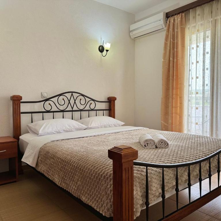 Blue Star Apartments - Double Room with Mountain View - 2