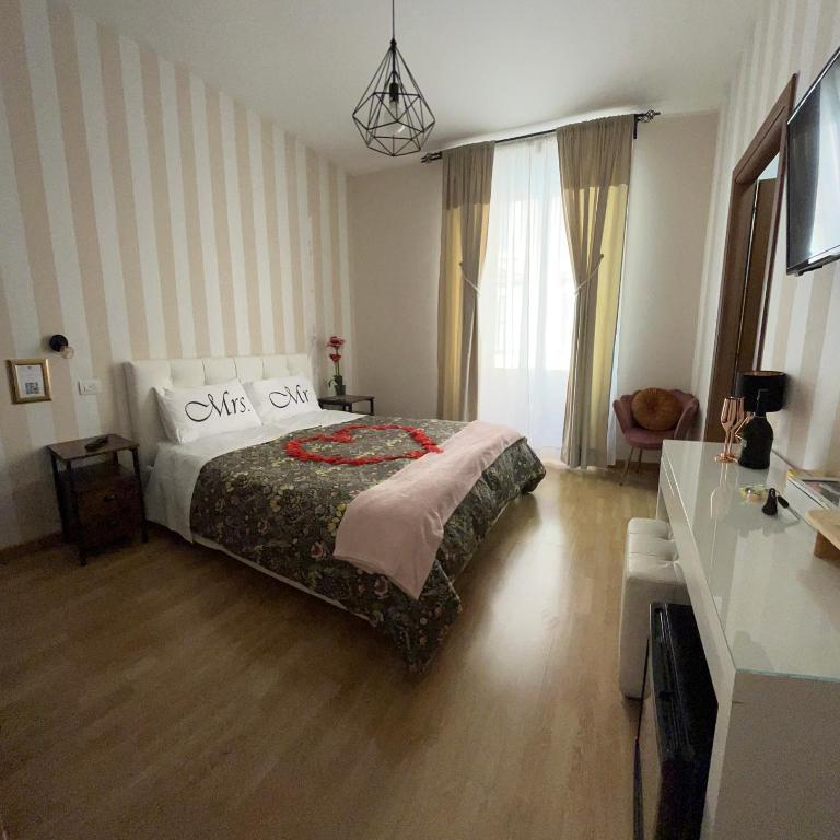 Monti49 GuestHouse - Camera Matrimoniale Superior - 12