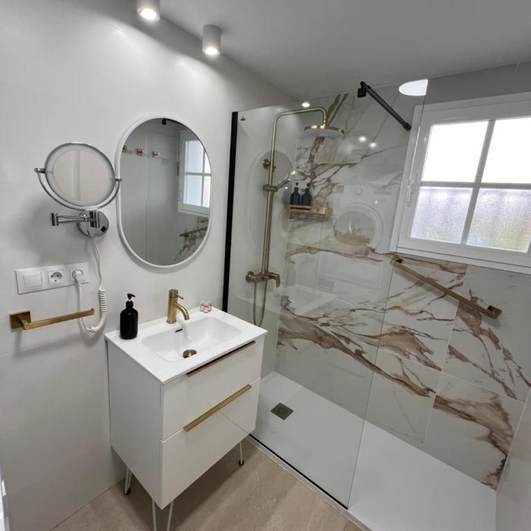 Nuestro Atico con vistas al Mar Terraza, Piscina y Parking - Apartamento de 1 dormitorio con balcón y vistas al mar - 16
