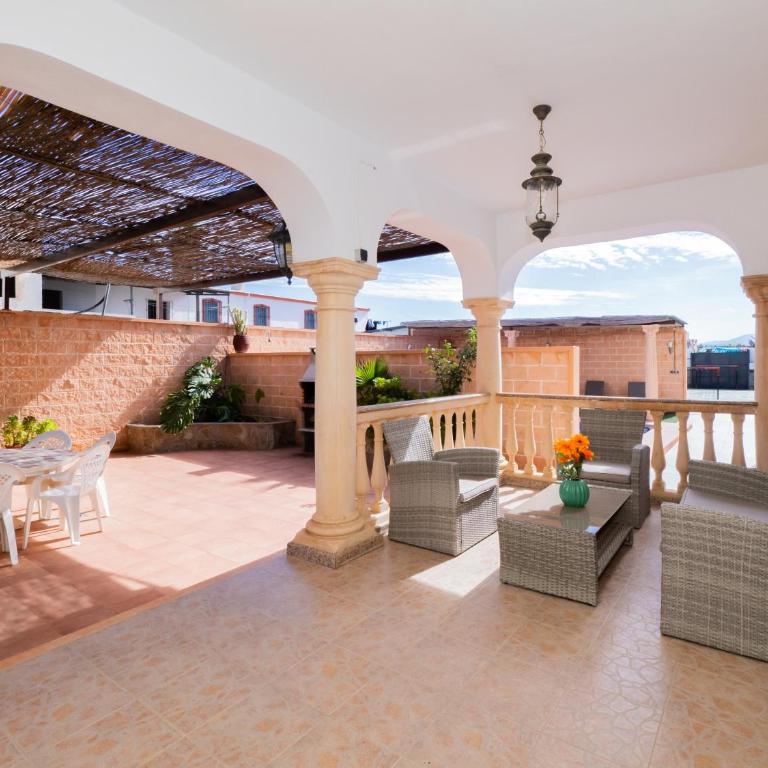 Cubo's Villa Paraiso - Three-Bedroom Chalet - 6