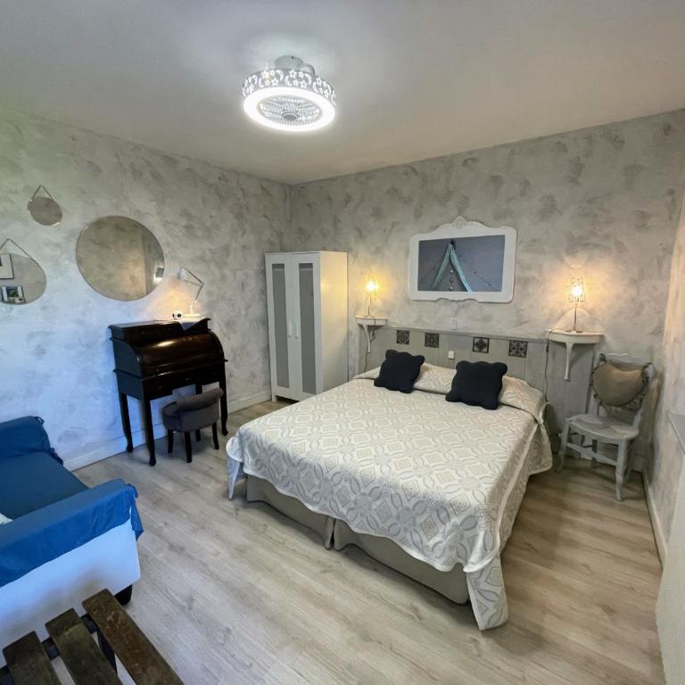 Maison du Manoir - Chambre Double - Vue sur Jardin - 2
