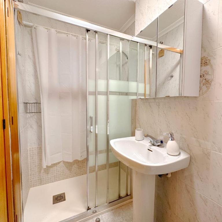 Los Gases 24 - One-Bedroom Apartment - 14