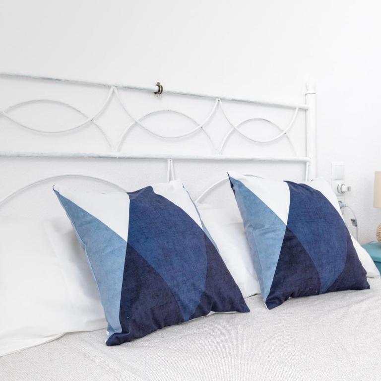 Bright 2 Bed Apartment with pool - Solo Familias - Apartamento de 2 dormitorios con balcón - 16