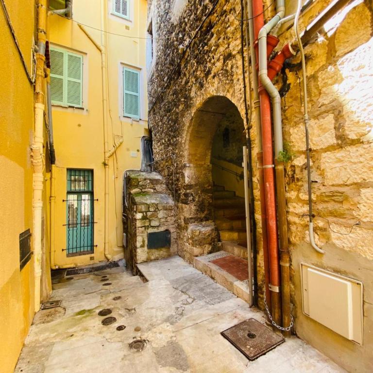 Grand Studio au Coeur de la Vieille Ville Clim - Apartment mit 1 Schlafzimmer - 18