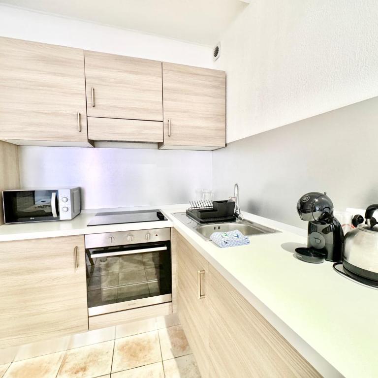 Grand Studio au Coeur de la Vieille Ville Clim - Apartment mit 1 Schlafzimmer - 10