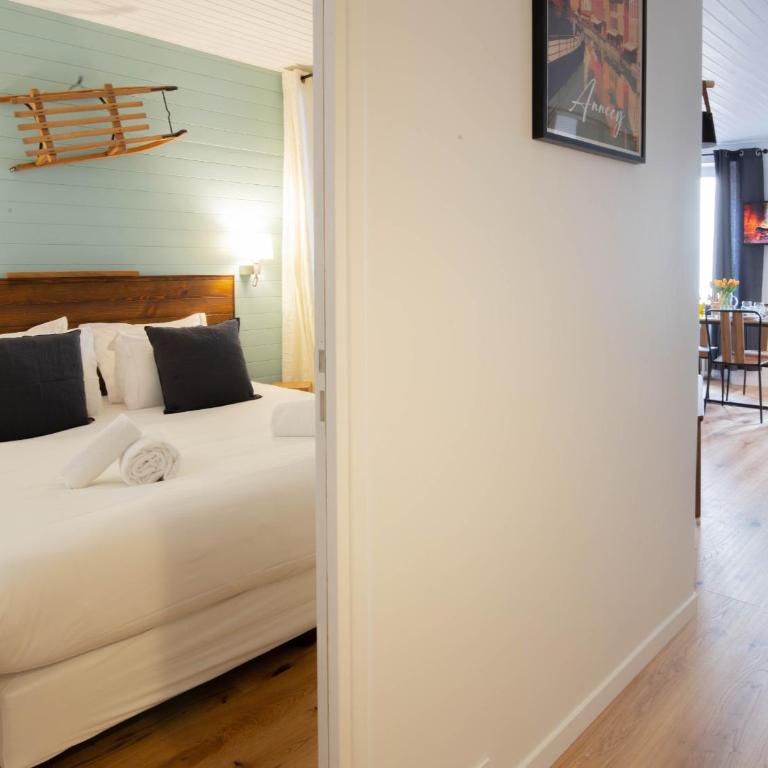 Dauphin vieille ville Annecy ancien couvent 1638 - One-Bedroom Superior Apartment - 14
