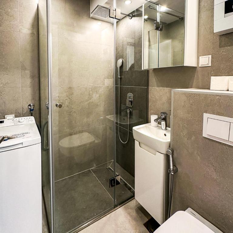 Cheyf Modern Studio in Center - One-Bedroom Apartment - 10
