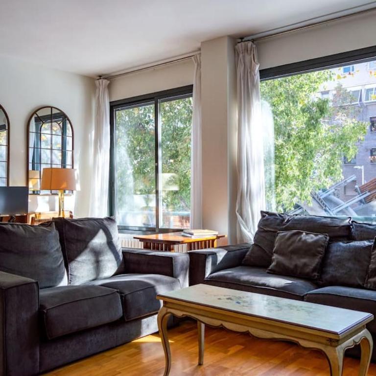 Canela Homes BARCELONA ICÀRIA - Three-Bedroom Apartment - 1