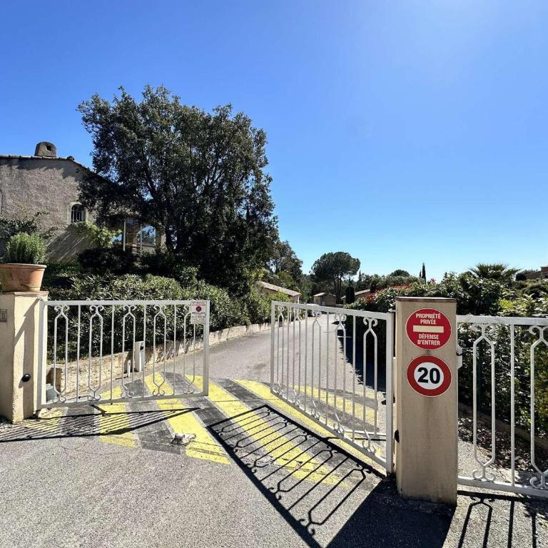 L'Oulivo, Villa pour 10 personnes avec piscine privée dans le Domaine de Valcros à La Londe-les-Maures - Ferienhaus - 13