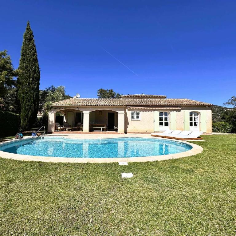 L'Oulivo, Villa pour 10 personnes avec piscine privée dans le Domaine de Valcros à La Londe-les-Maures - Ferienhaus - 1