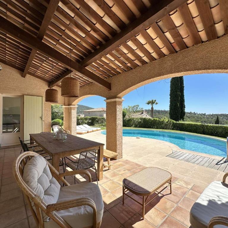 L'Oulivo, Villa pour 10 personnes avec piscine privée dans le Domaine de Valcros à La Londe-les-Maures - Ferienhaus - 4