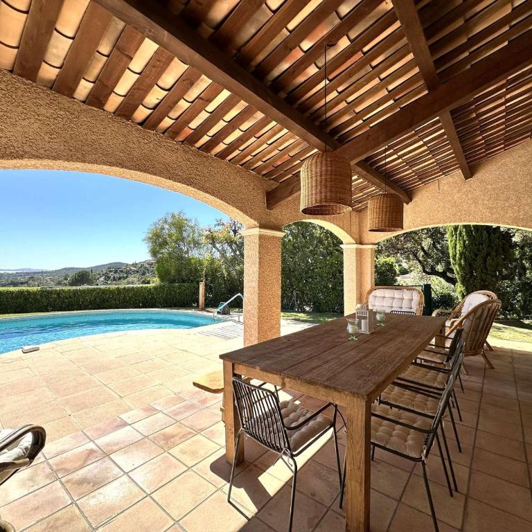L'Oulivo, Villa pour 10 personnes avec piscine privée dans le Domaine de Valcros à La Londe-les-Maures - Ferienhaus - 9
