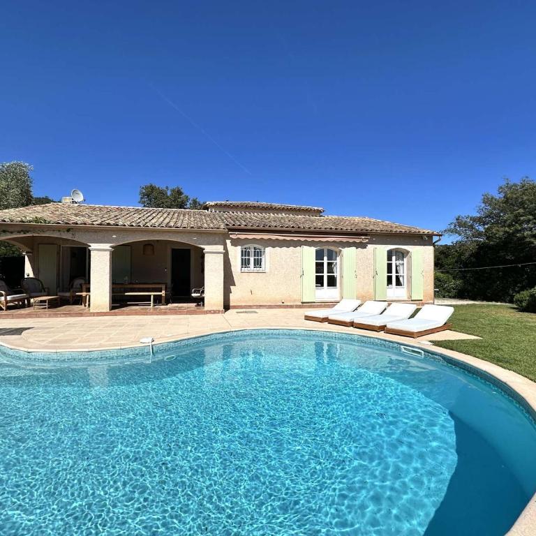 L'Oulivo, Villa pour 10 personnes avec piscine privée dans le Domaine de Valcros à La Londe-les-Maures - Ferienhaus - 8