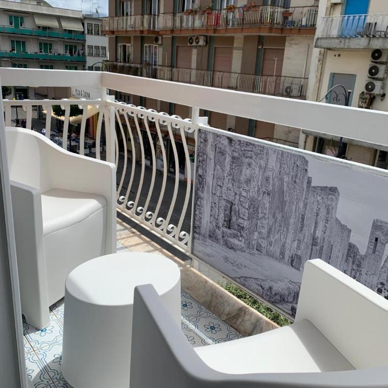 Ilary Rooms 2.0 - Camera Queen con Balcone - 2