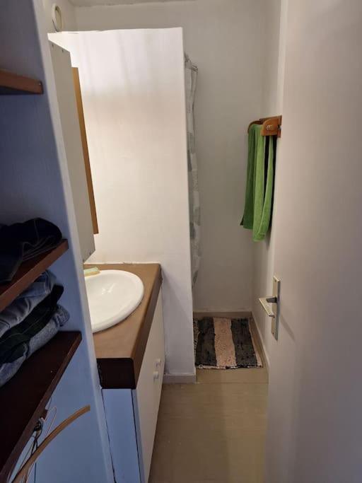 Appartement Marseillais en bord de mer - Ile du Frioul - Appartement 1 Chambre - 12