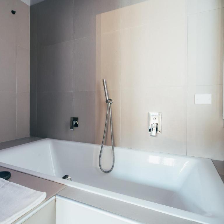 INDIPENDENZA APARTMENT CITY CENTER - One-Bedroom Apartment - 18