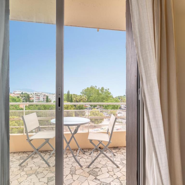 Vue mer, Terrasse, 5 min du centre - Appartement 1 Chambre - 6