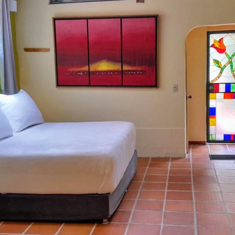 Suites Arcoiris - Habitación Doble Económica - 4