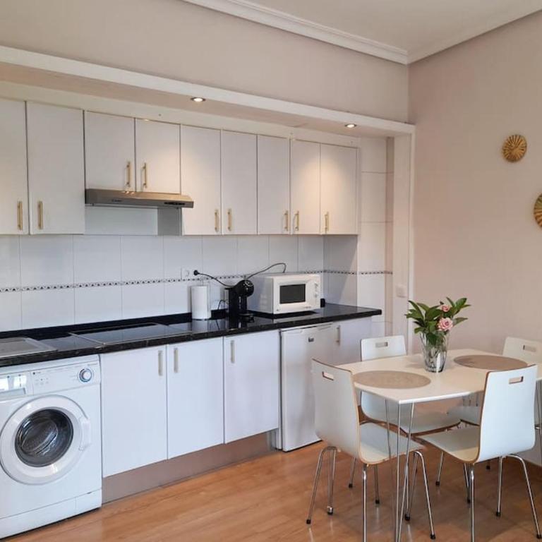 Apartamento Castilla 30 Bis - Parking Publico Gratuito - Apartamento de 1 dormitorio - 15