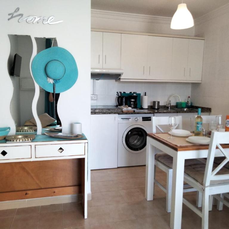 Vista Oceano&Piscina, AirCon y WiFi rapido PdC - One-Bedroom Apartment - 11